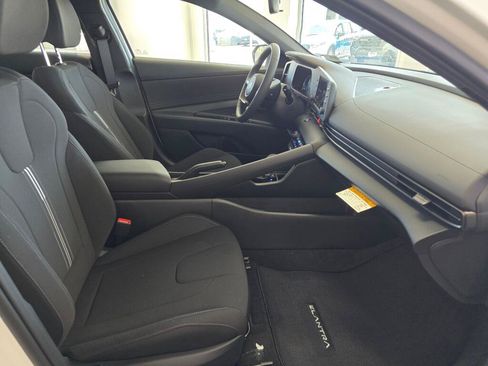 New 2026 Hyundai Elantra Sport FWD image 39