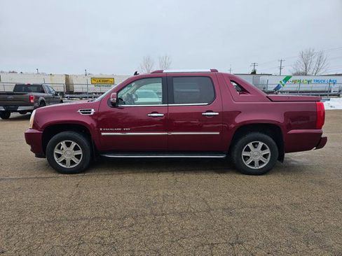 Used 2007 Cadillac Escalade EXT w/ Information Package image 2