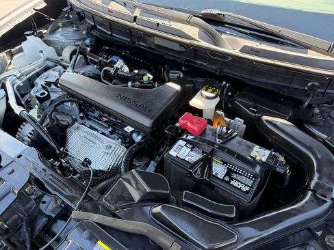 Used 2018 Nissan Rogue S FWD image 39