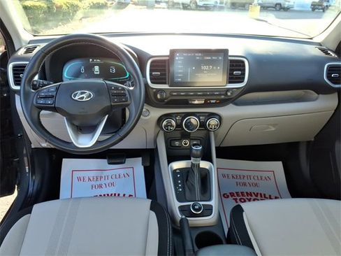 Used 2024 Hyundai Venue SEL image 9