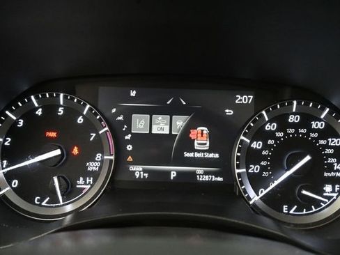 Used 2021 Toyota Highlander XLE FWD image 9