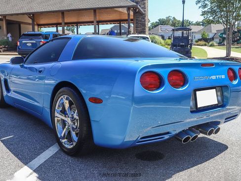 Used 1998 Chevrolet Corvette Coupe w/ Roof Pkg RWD image 16