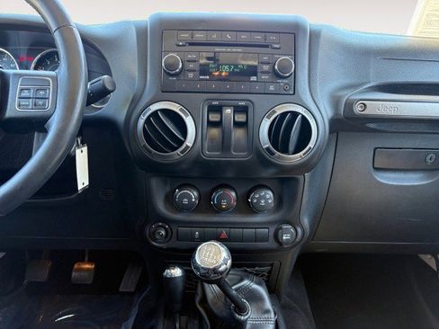 Used 2016 Jeep Wrangler Sport AWD/4WD image 10