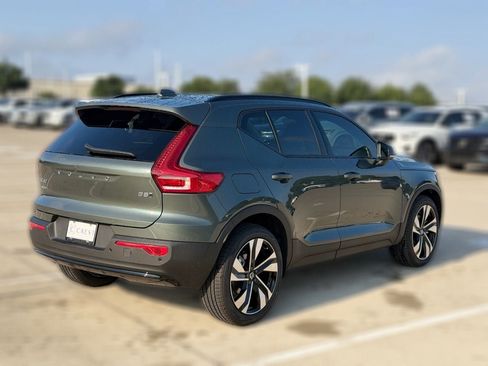 New 2026 Volvo XC40 B5 Ultra w/ Protection Package Premier AWD/4WD image 4