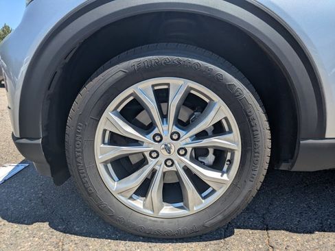 Used 2020 Ford Explorer XLT w/ Equipment Group 202A AWD/4WD image 18