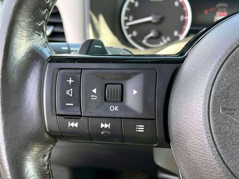 Used 2023 Nissan Rogue SL w/ SL Premium Package image 23