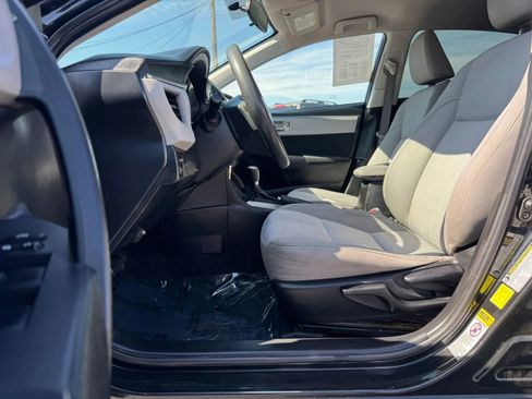 Used 2014 Toyota Corolla LE image 19