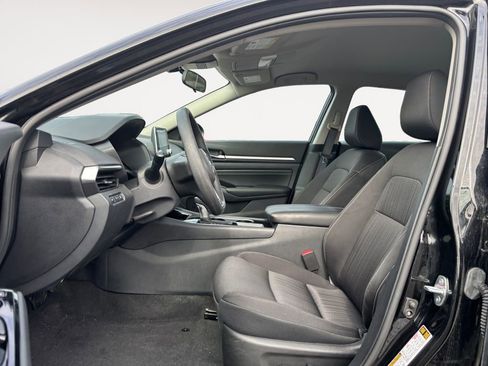 Used 2021 Nissan Altima 2.5 SV image 16