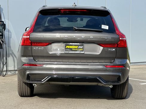 New 2025 Volvo XC60 T8 Core w/ Protection Package Premier AWD/4WD image 4