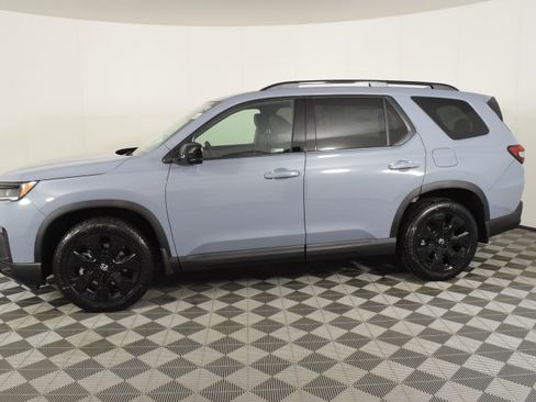 New 2026 Honda Pilot Black Edition image 9
