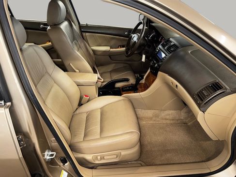 Used 2005 Honda Accord EX-L image 19
