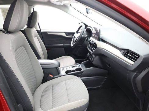 Used 2022 Ford Escape SE w/ SE Sport Appearance Package image 21