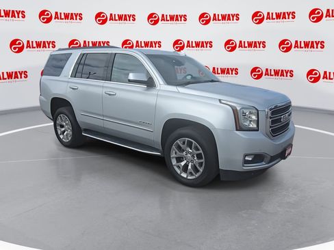 Used 2019 GMC Yukon SLT image 2