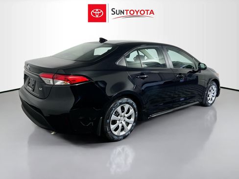 Used 2026 Toyota Corolla LE FWD image 4