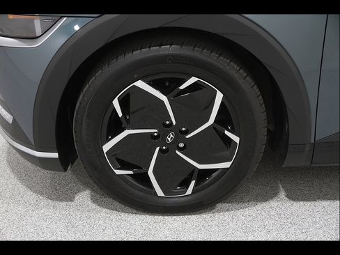 Certified 2024 Hyundai Ioniq 5 SE AWD/4WD image 24
