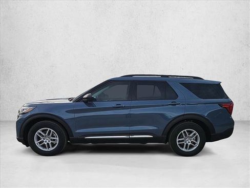 New 2025 Ford Explorer Active image 2