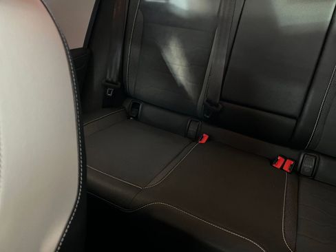 Used 2025 Volkswagen Taos SE image 39