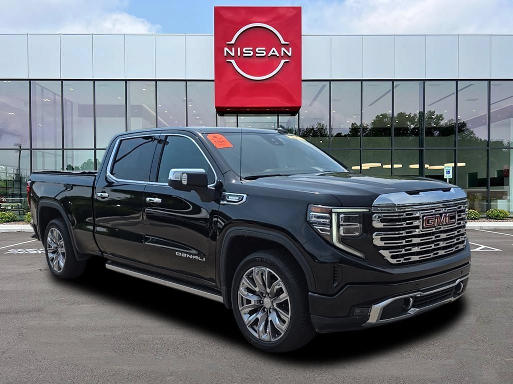 Used 2023 GMC Sierra 1500 Denali w/ Denali Reserve Package AWD/4WD image 2