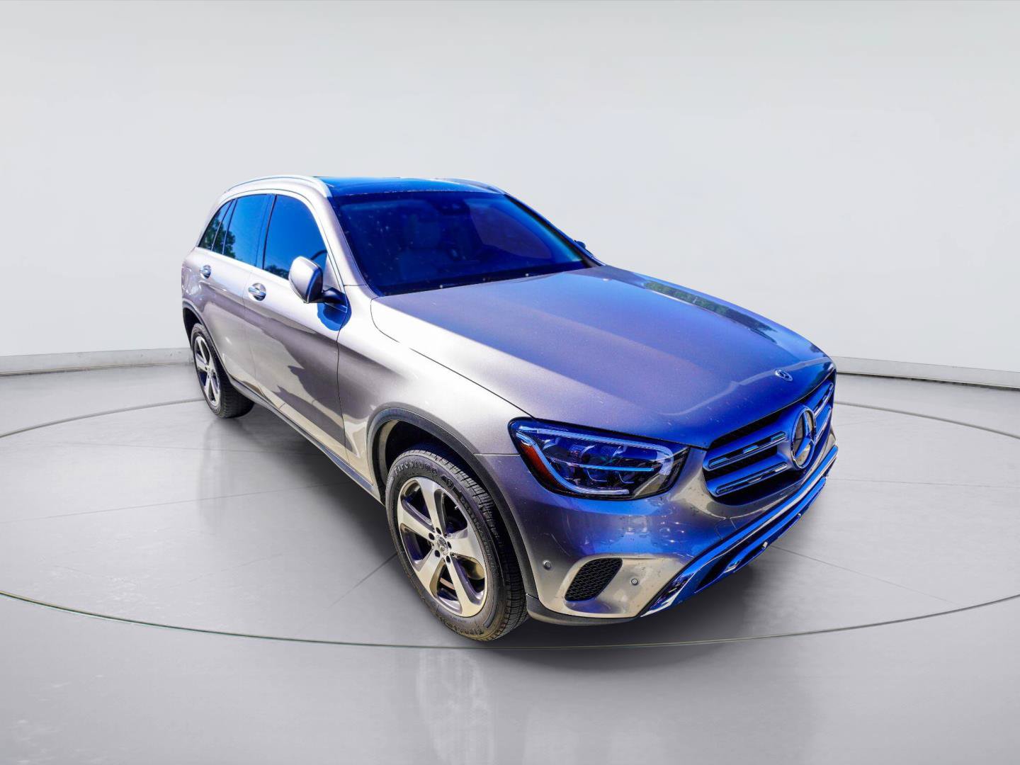 Used 2022 Mercedes-Benz GLC 300 image 2