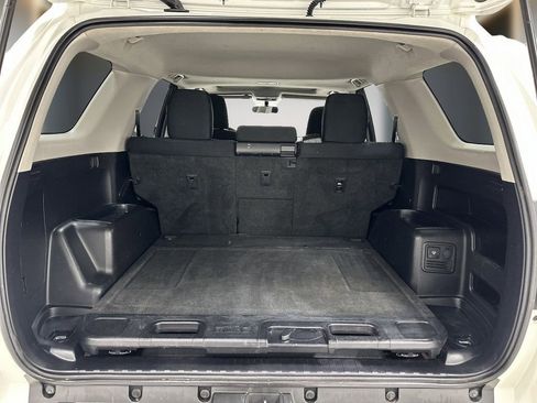 Used 2012 Toyota 4Runner SR5 w/ Convenience Pkg RWD image 11