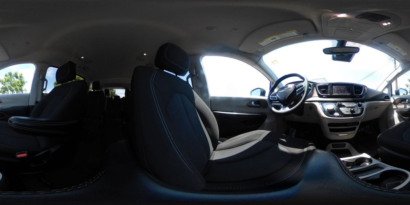Used 2024 Chrysler Voyager LX FWD image 44