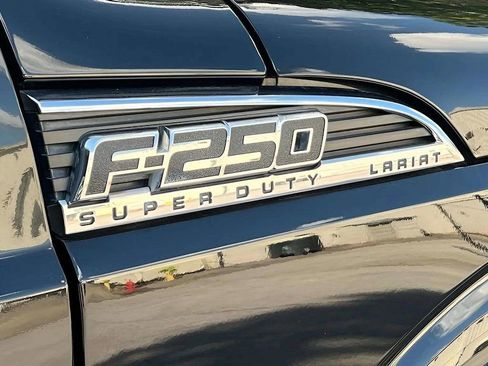 Used 2016 Ford F250 Lariat w/ Lariat Ultimate Package image 18