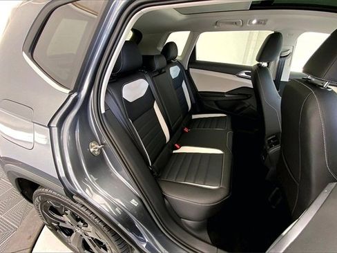 New 2026 Volkswagen Taos SEL image 10