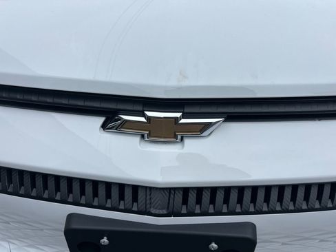 New 2026 Chevrolet Equinox EV LT image 7