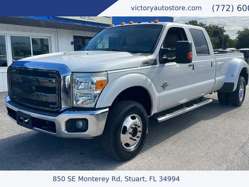Used 2015 Ford F350 Lariat w/ Lariat Ultimate Package image 3