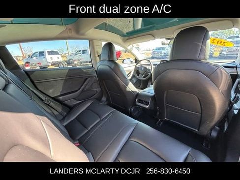 Used 2022 Tesla Model 3 image 13