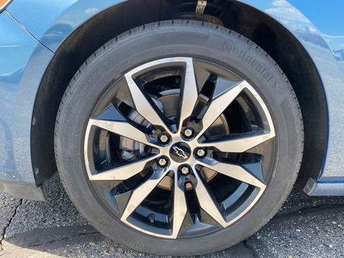 Certified 2025 Chevrolet Malibu RS FWD image 22