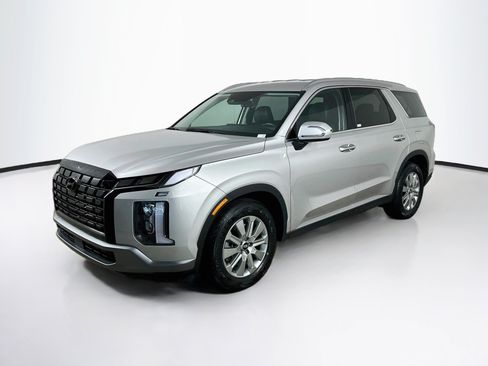Used 2025 Hyundai Palisade SEL FWD image 3
