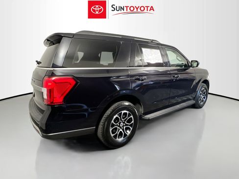 Used 2024 Ford Expedition XLT AWD/4WD image 4