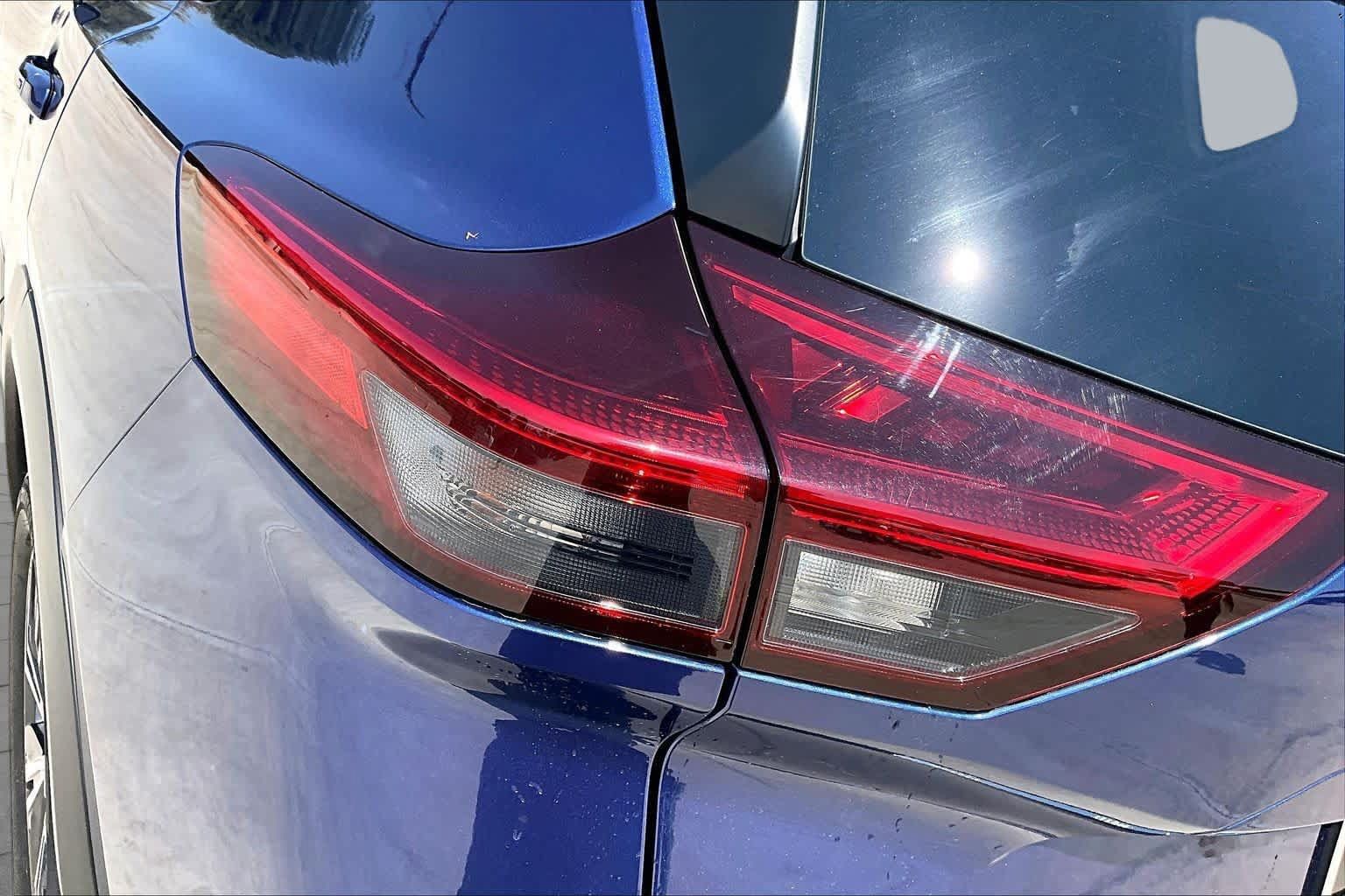 Used 2023 Nissan Rogue SV FWD image 53