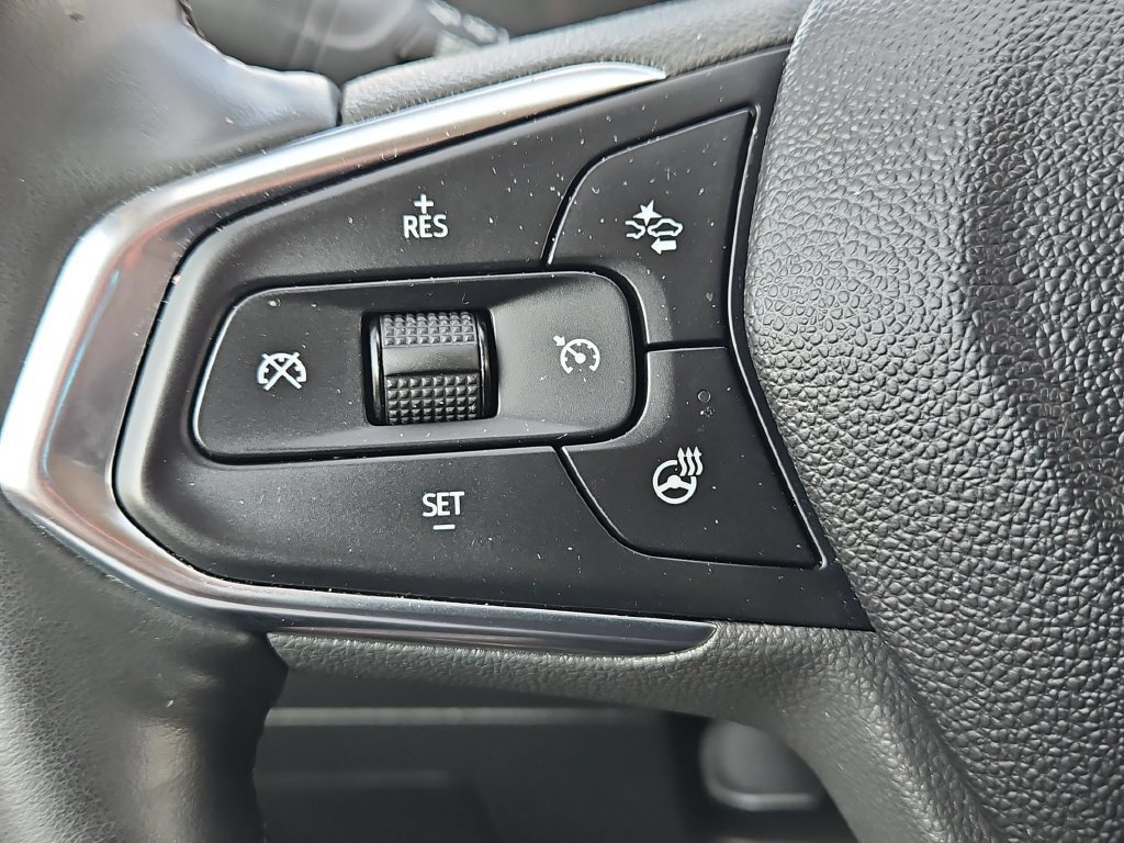 Used 2025 Chevrolet Trax LT w/ LT Convenience Package FWD image 21