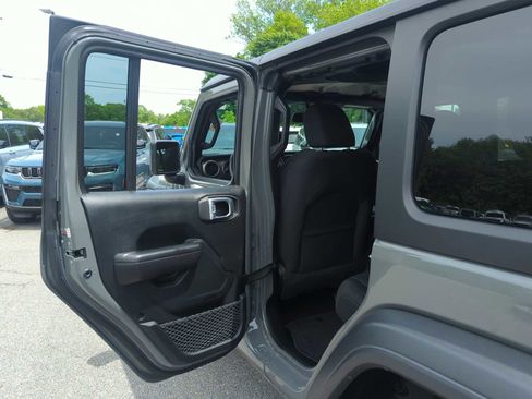 Used 2021 Jeep Wrangler Unlimited Sport AWD/4WD image 25