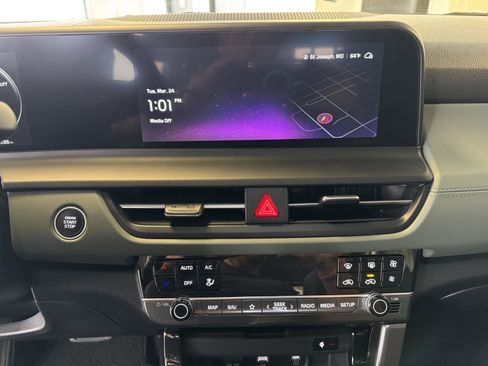 Used 2024 Kia Seltos SX w/ SX Sunroof Package image 31