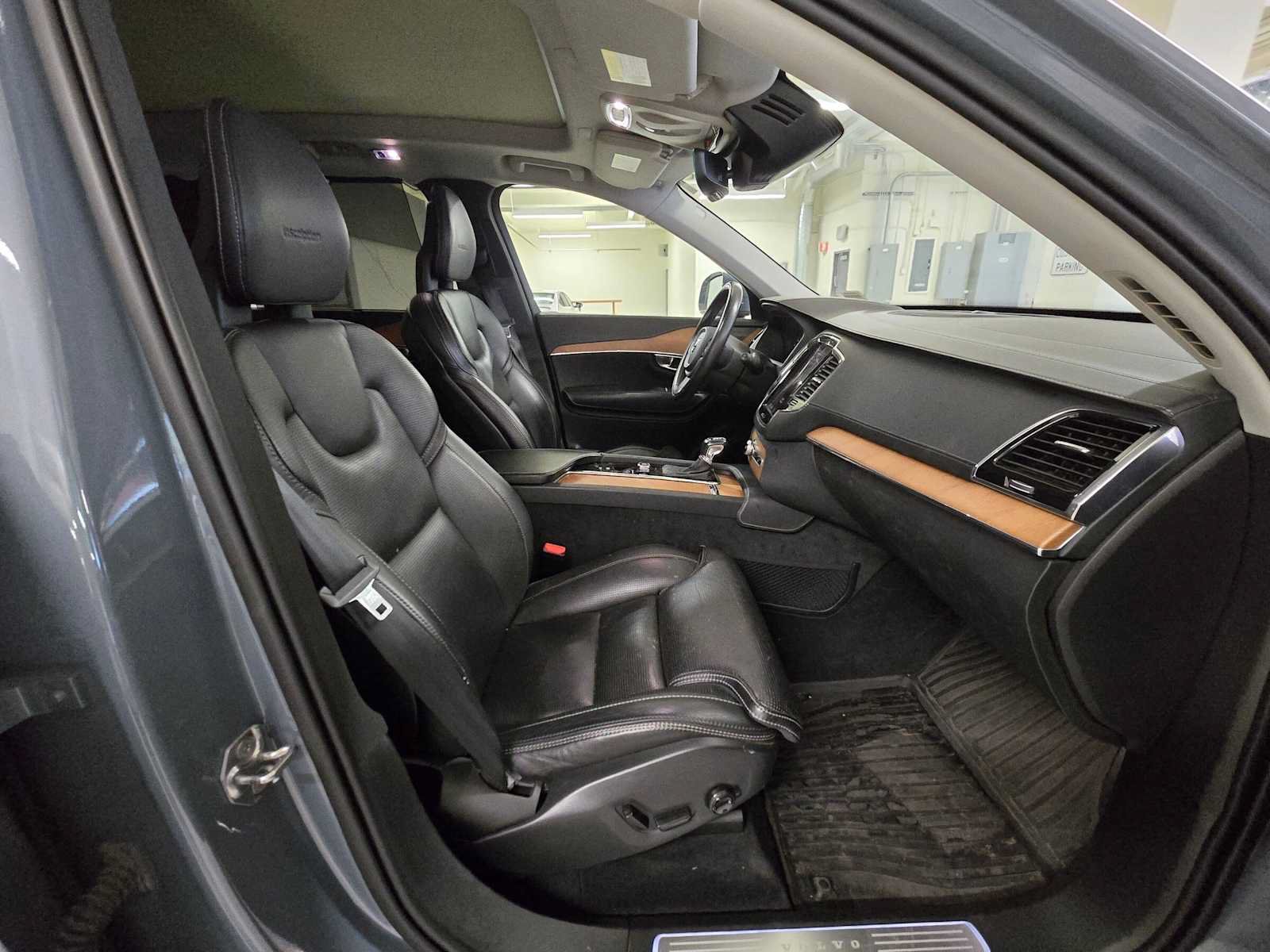 Used 2020 Volvo XC90 T6 Inscription w/ Protection Package Premier AWD/4WD image 11