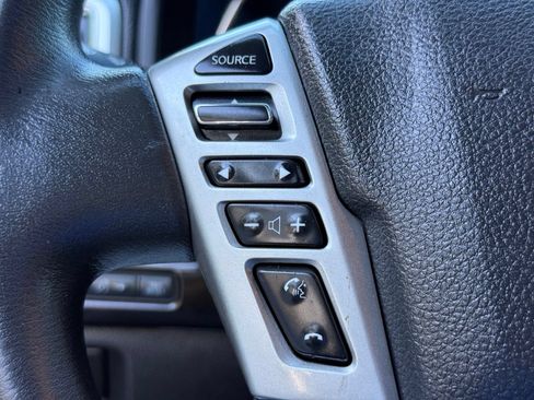 Used 2017 Nissan Titan SV RWD image 21