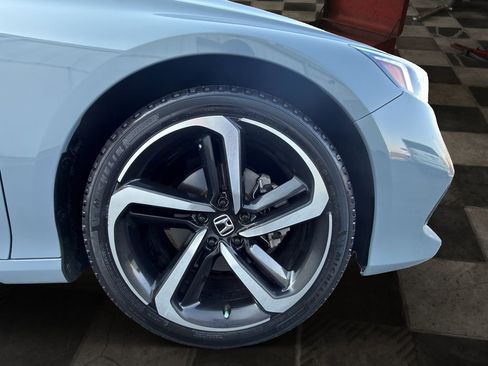 Used 2022 Honda Accord Sport image 11
