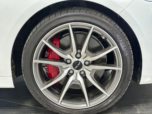 Used 2025 Genesis G70 2.5T RWD image 29
