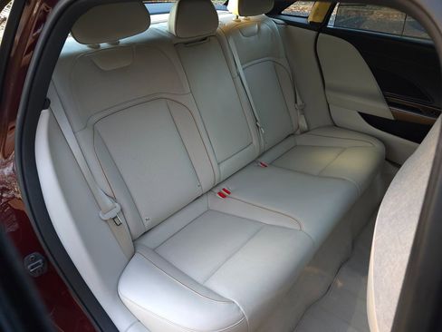 Used 2025 Lucid Air Pure image 17