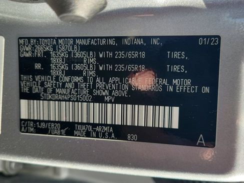 Used 2023 Toyota Highlander XLE FWD image 25