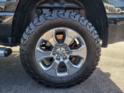 Used 2019 RAM 1500 Big Horn AWD/4WD image 9