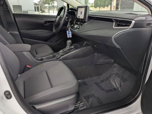 Used 2024 Toyota Corolla LE image 5
