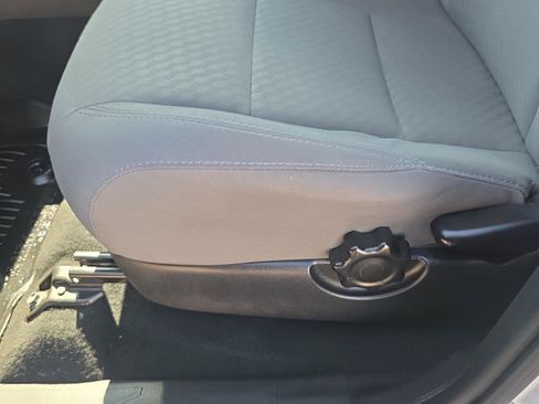 Used 2020 Toyota Tacoma SR AWD/4WD image 16