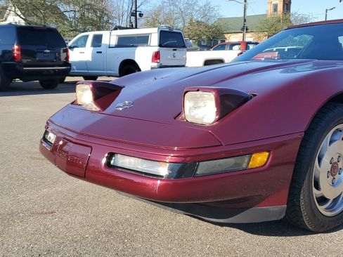 Used 1993 Chevrolet Corvette Convertible RWD image 8