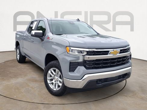Used 2024 Chevrolet Silverado 1500 LT w/ Z71 Off-Road Package AWD/4WD image 7