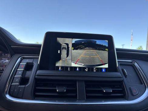 Used 2023 Chevrolet Tahoe LT w/ LT Signature Package image 25