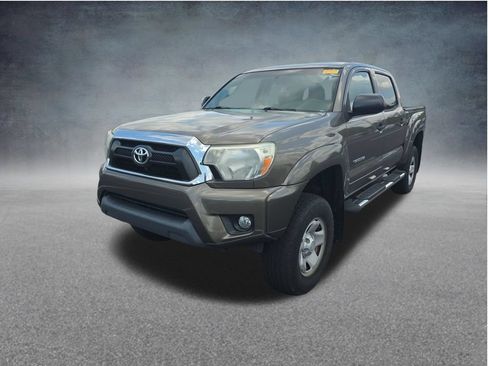 Used 2015 Toyota Tacoma PreRunner w/ SR5 Package RWD image 15
